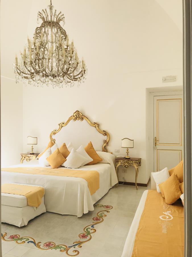 Deluxe Double Room with Sea View,752673230:JPEG